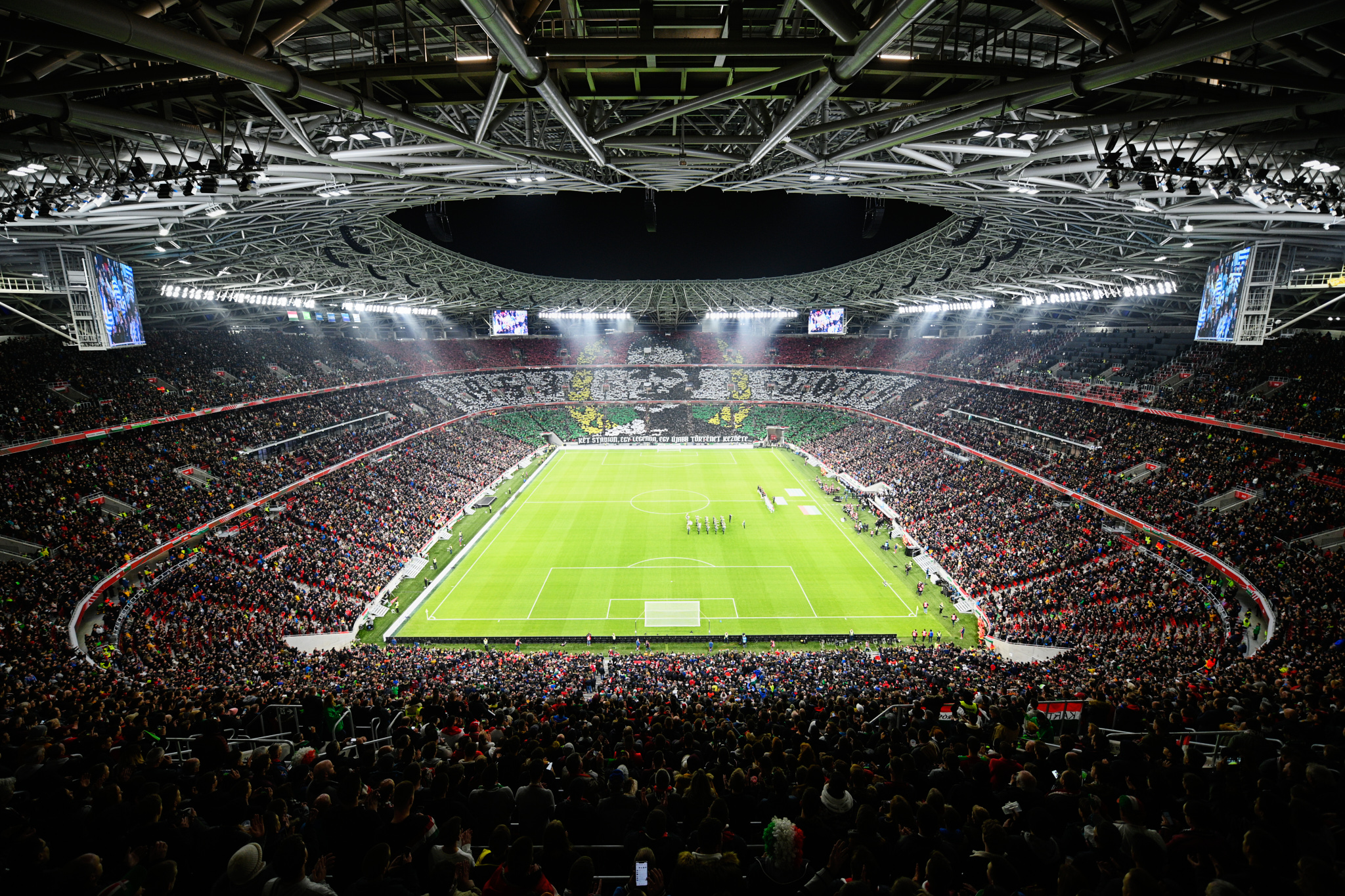 Puskás Aréna Budapest sân vận động chung kết UCL 2026 PSG Arsenal